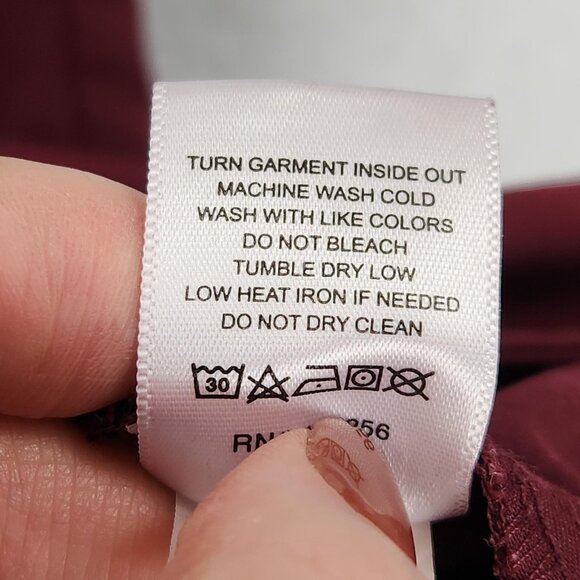 Figs Shirt Womens XL Burgundy Rafaela Oversized Scrub Top Technical Collection - Picture 9 of 11